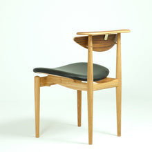 Cargar imagen en el visor de la galería, Reading Chair  Finn Juhl